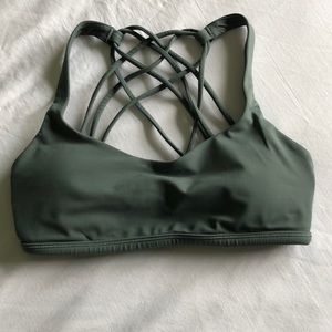 Lululemon sports bra